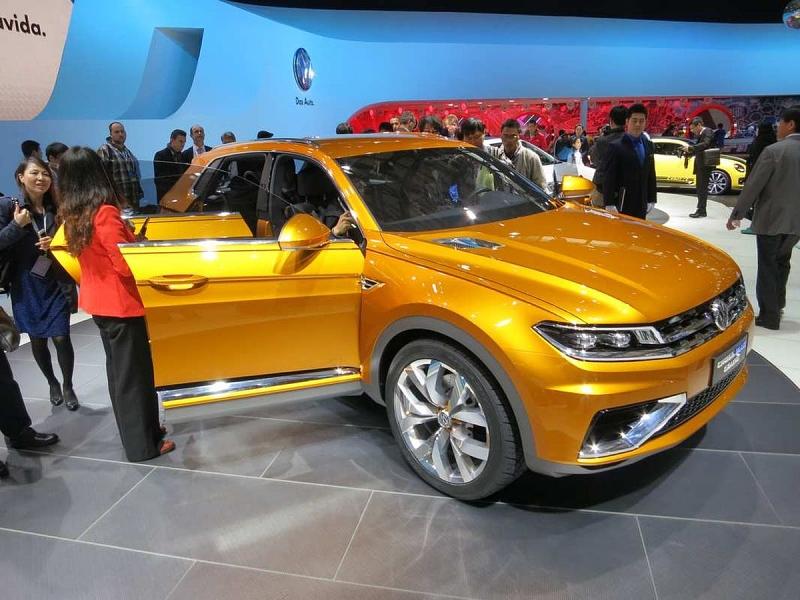 VW CrossBlue Shanghai Auto Show 2013