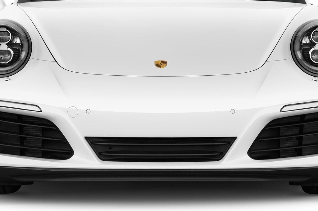 Porsche 911 (Baujahr 2017) Carrera S 2 Türen Kühlergrill und Scheinwerfer