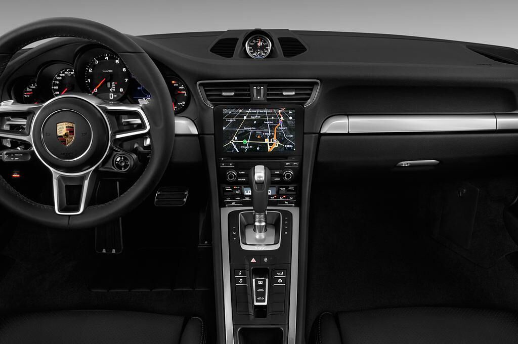 Porsche 911 (Baujahr 2017) Carrera 2 Türen Mittelkonsole