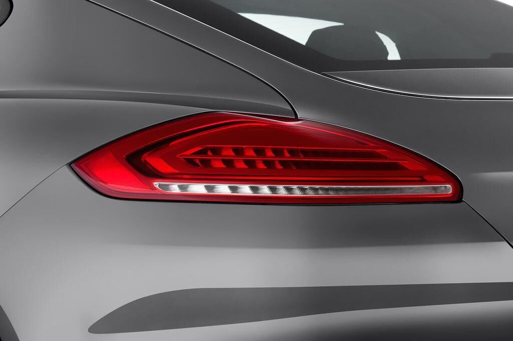 Porsche Panamera (Baujahr 2016) - 5 Türen Rücklicht