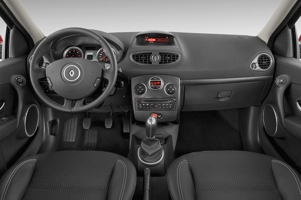 Renault Clio (Baujahr 2010) - 5 Türen Cockpit und Innenraum