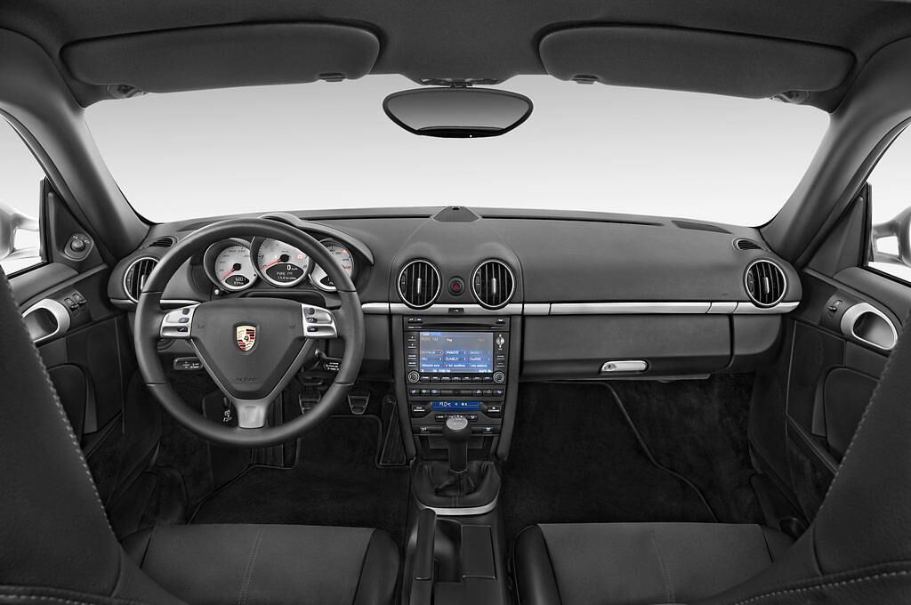 Porsche Cayman (Baujahr 2011) S 3 Türen Cockpit und Innenraum