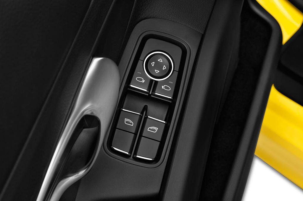 Porsche Cayman (Baujahr 2013) - 3 Türen Bedienungselemente Tür