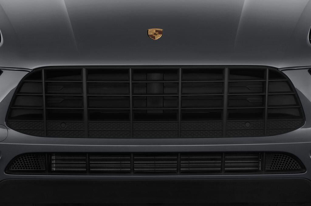 Porsche Macan (Baujahr 2015) S 5 Türen Kühlergrill und Scheinwerfer
