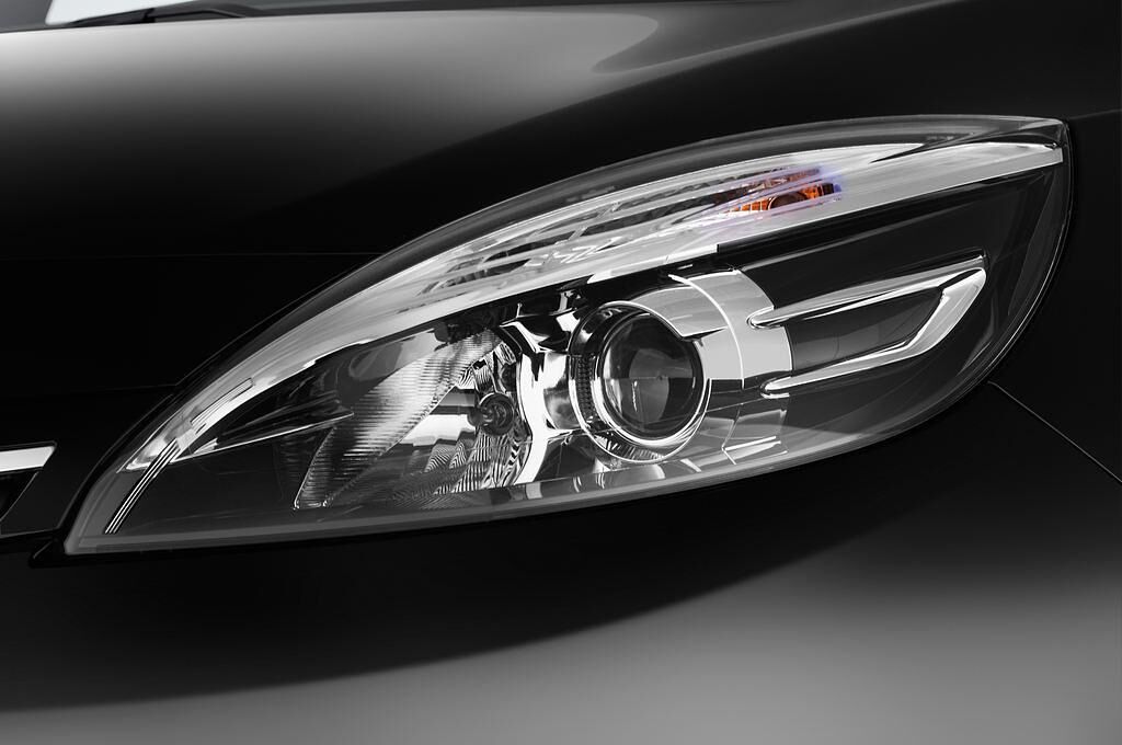 Renault Grand Scenic (Baujahr 2014) Bose Edition 7-Sitzer 5 Türen Scheinwerfer