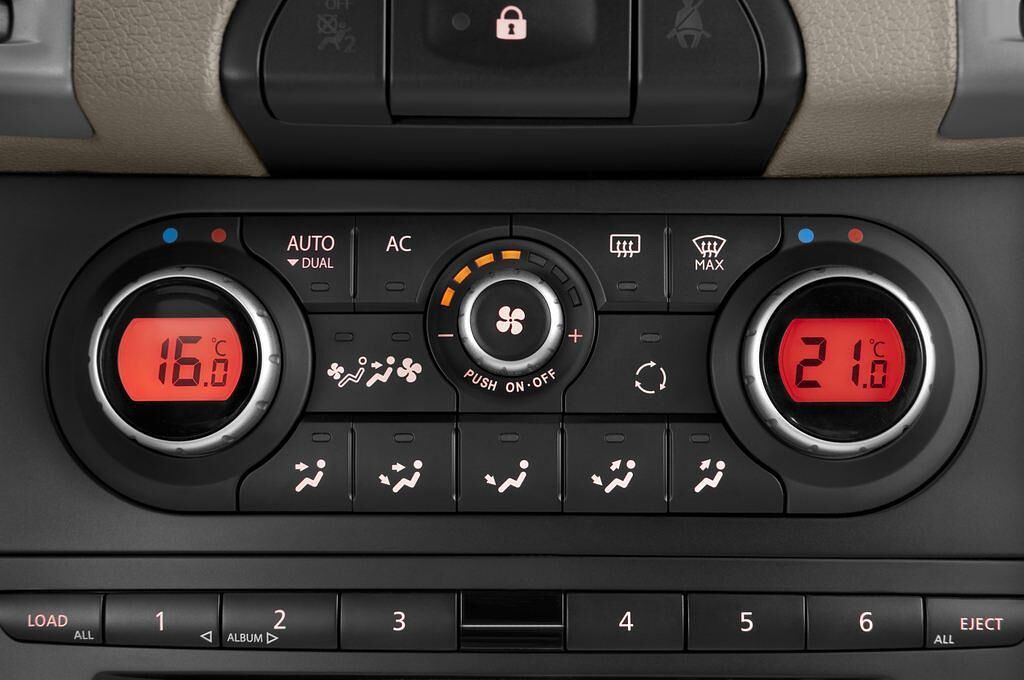Renault Koleos (Baujahr 2010) Privilï¿½ge 5 Türen Temperatur und Klimaanlage
