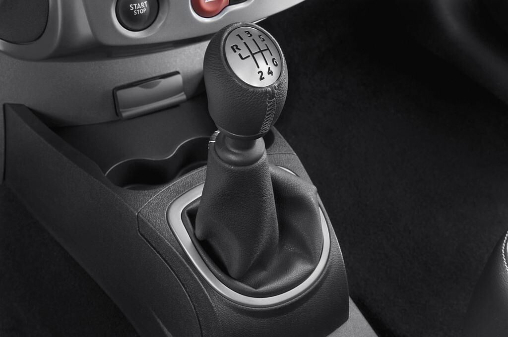 Renault Laguna (Baujahr 2010) Dynamique 2 Türen Schalthebel