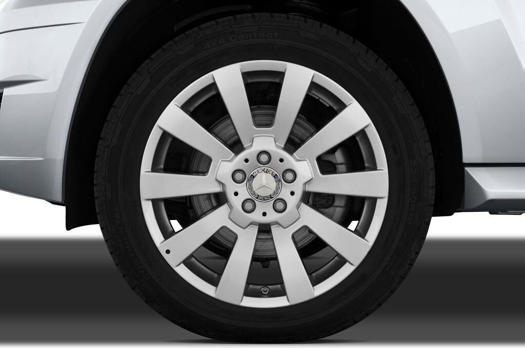 Mercedes GLK (Baujahr 2011) - 5 Türen Reifen und Felge