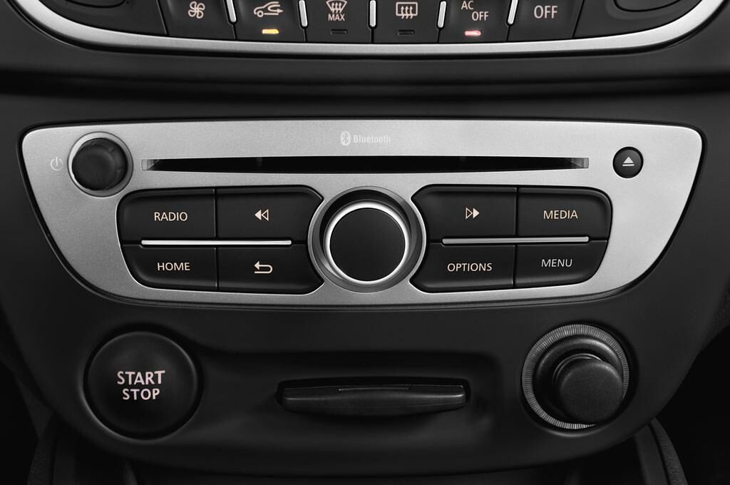 Renault Fluence (Baujahr 2013) Dynamique 4 Türen Radio und Infotainmentsystem