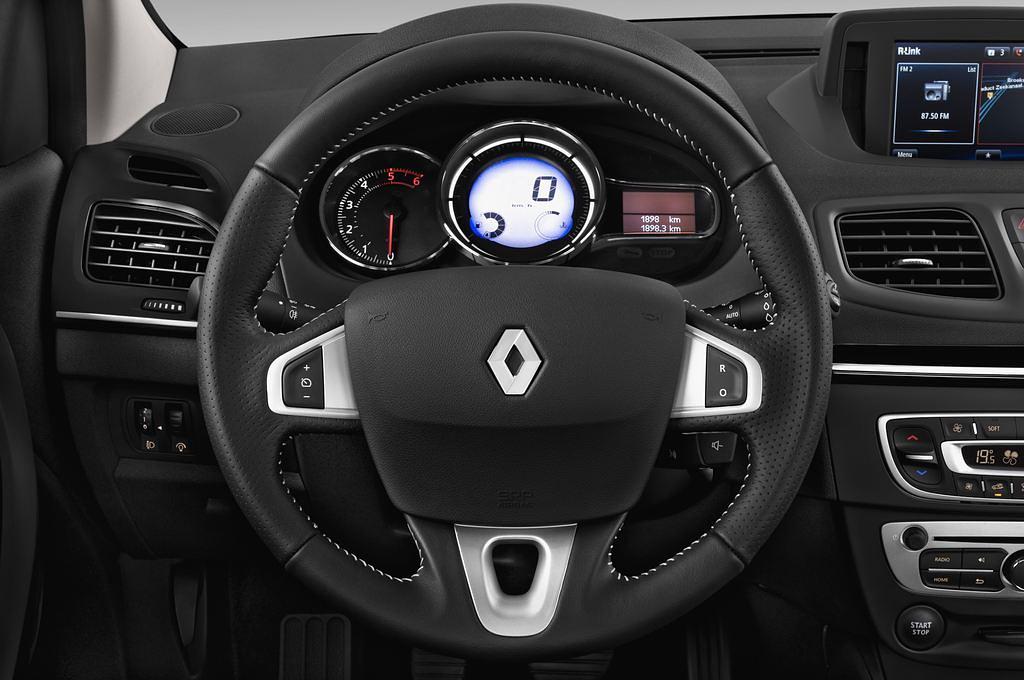 Renault Fluence (Baujahr 2013) Dynamique 4 Türen Lenkrad