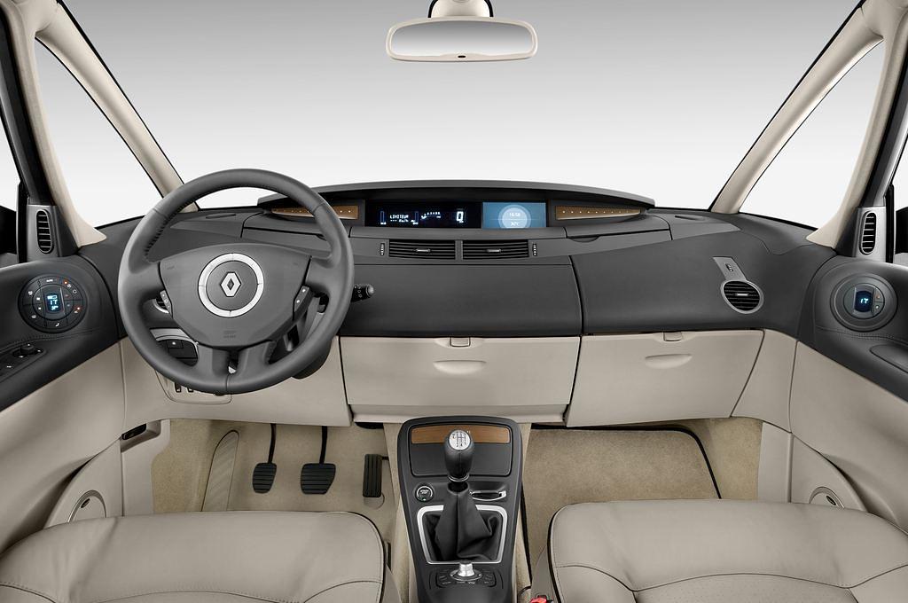 Renault Grand Espace (Baujahr 2010) Initiale 5 Türen Cockpit und Innenraum