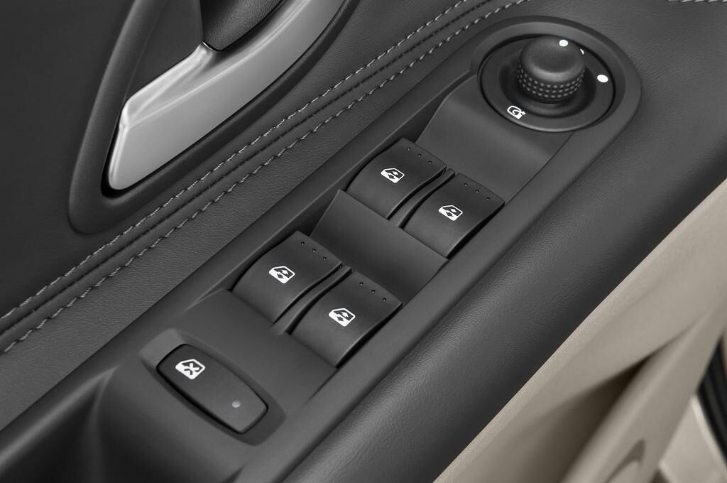 Renault Grand Espace (Baujahr 2010) Initiale 5 Türen Bedienungselemente Tür