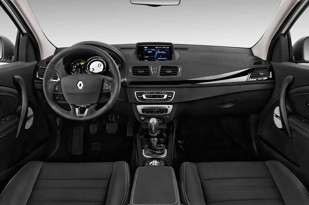 Renault Megane (Baujahr 2014) BOSE Edition 5 Türen Cockpit und Innenraum