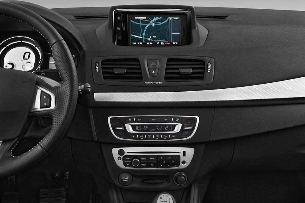 Renault Megane (Baujahr 2012) Dynamique 5 Türen Mittelkonsole