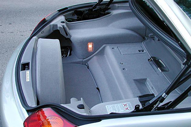 Bis zu 358 Liter: Kofferraum bei geschlossenem Dach