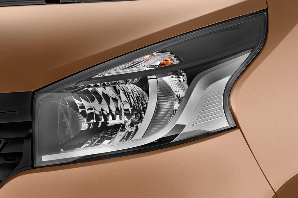 Renault Trafic (Baujahr 2014) Expression 5 Türen Scheinwerfer