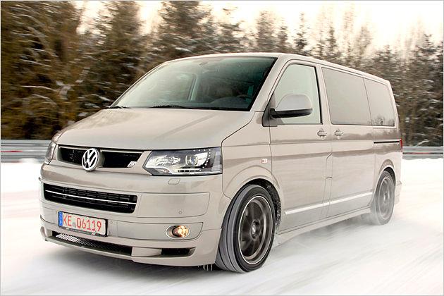 Satte 240 PS treiben den Abt T5 Multivan nach vorne