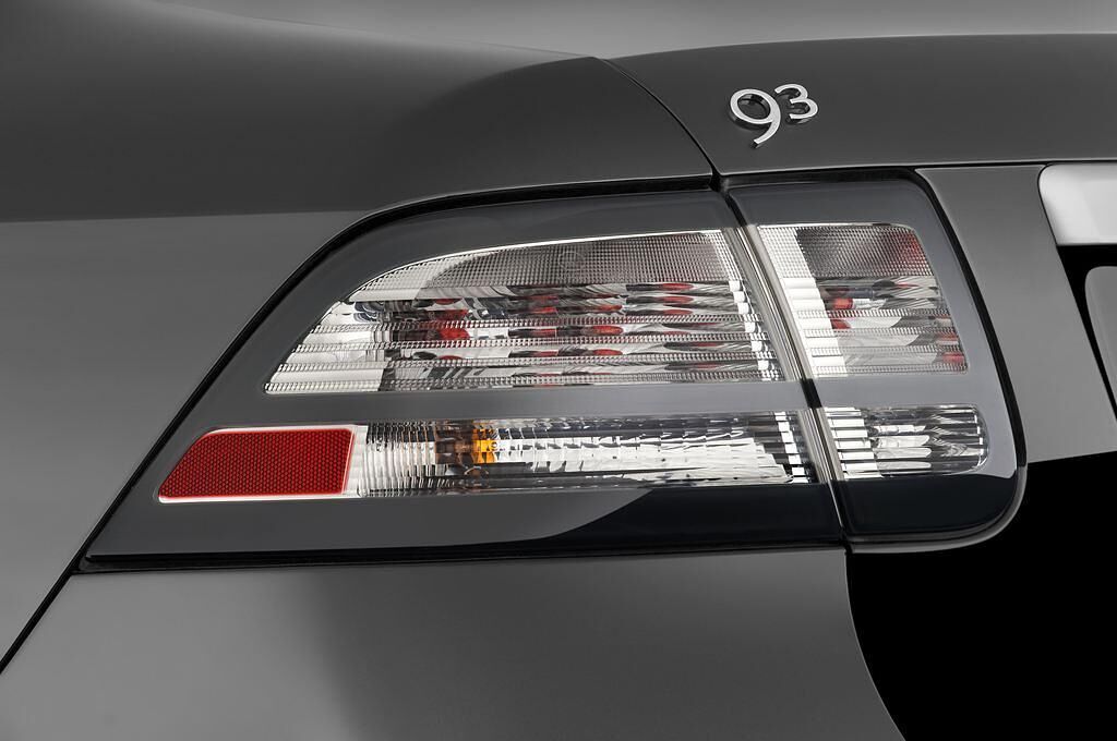 Saab 93 (Baujahr 2010) Vector 4 Türen Rücklicht