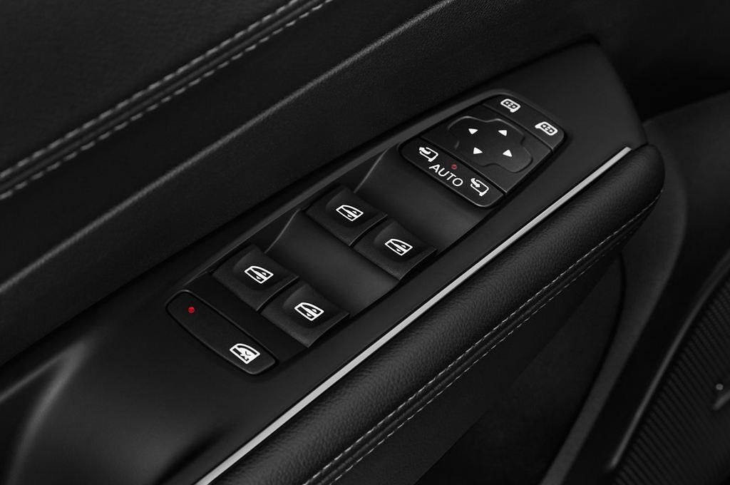 Renault Talisman Grandtour (Baujahr 2016) Initiale Paris 5 Türen Bedienungselemente Tür