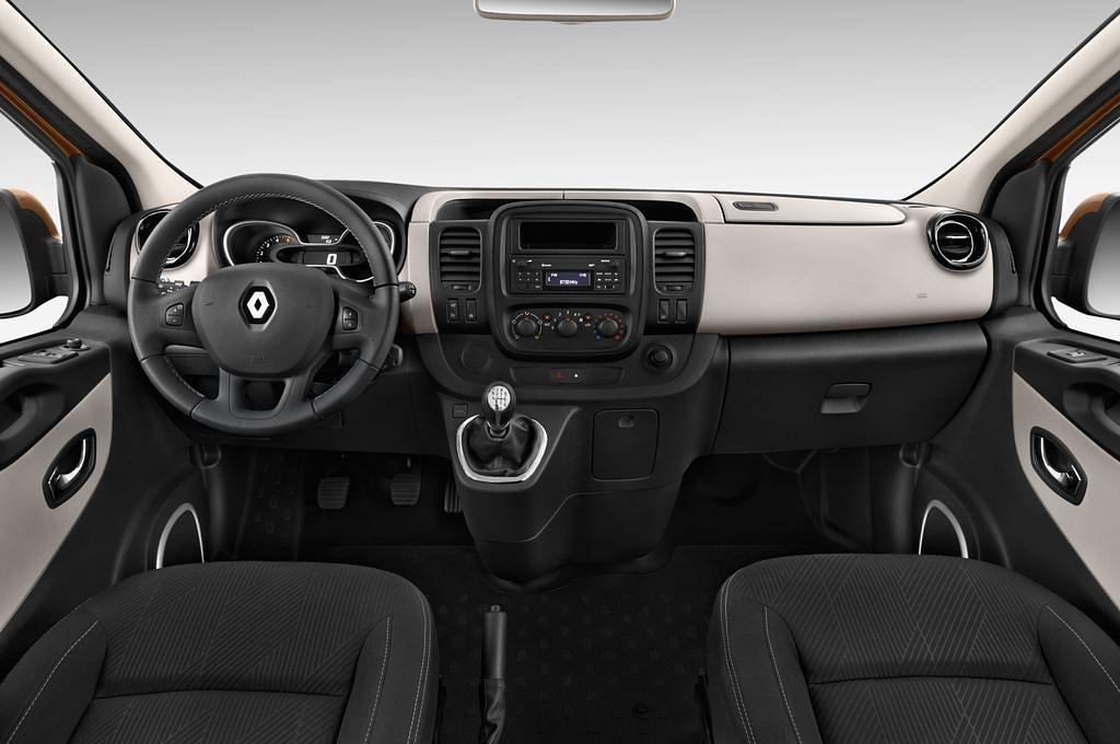 Renault Trafic (Baujahr 2014) Expression 5 Türen Cockpit und Innenraum