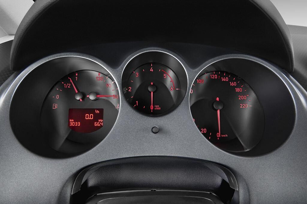 SEAT Altea XL (Baujahr 2011) Style 5 Türen Tacho und Fahrerinstrumente