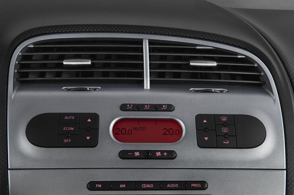 SEAT Altea XL (Baujahr 2011) Style 5 Türen Temperatur und Klimaanlage