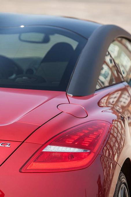 Das markante Dach des Peugeot RCZ.