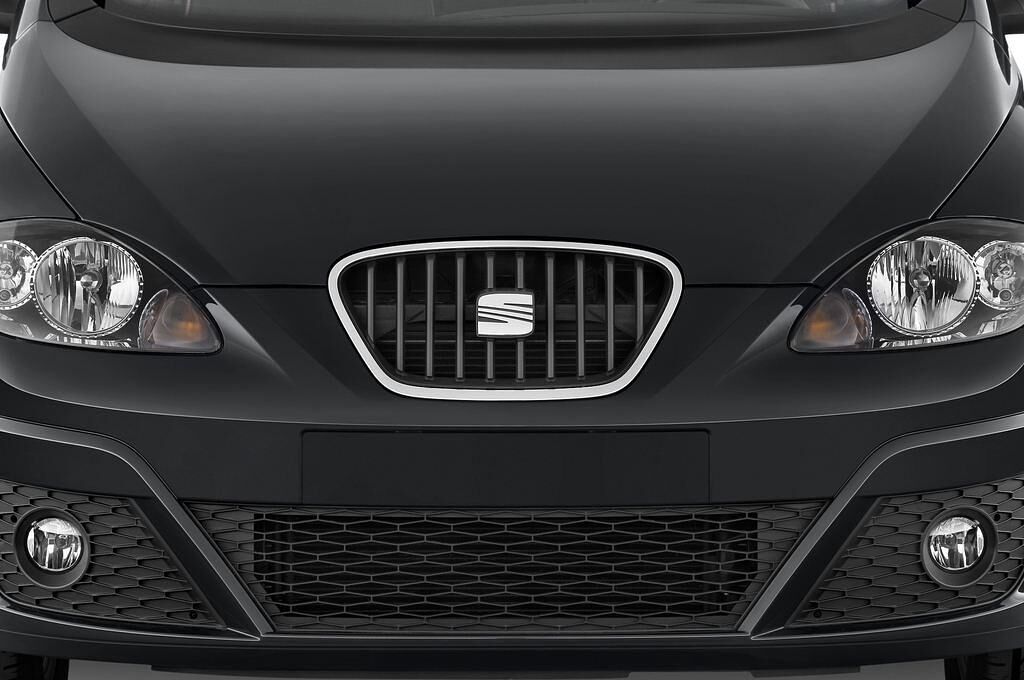 SEAT Altea (Baujahr 2011) Style 5 Türen Kühlergrill und Scheinwerfer