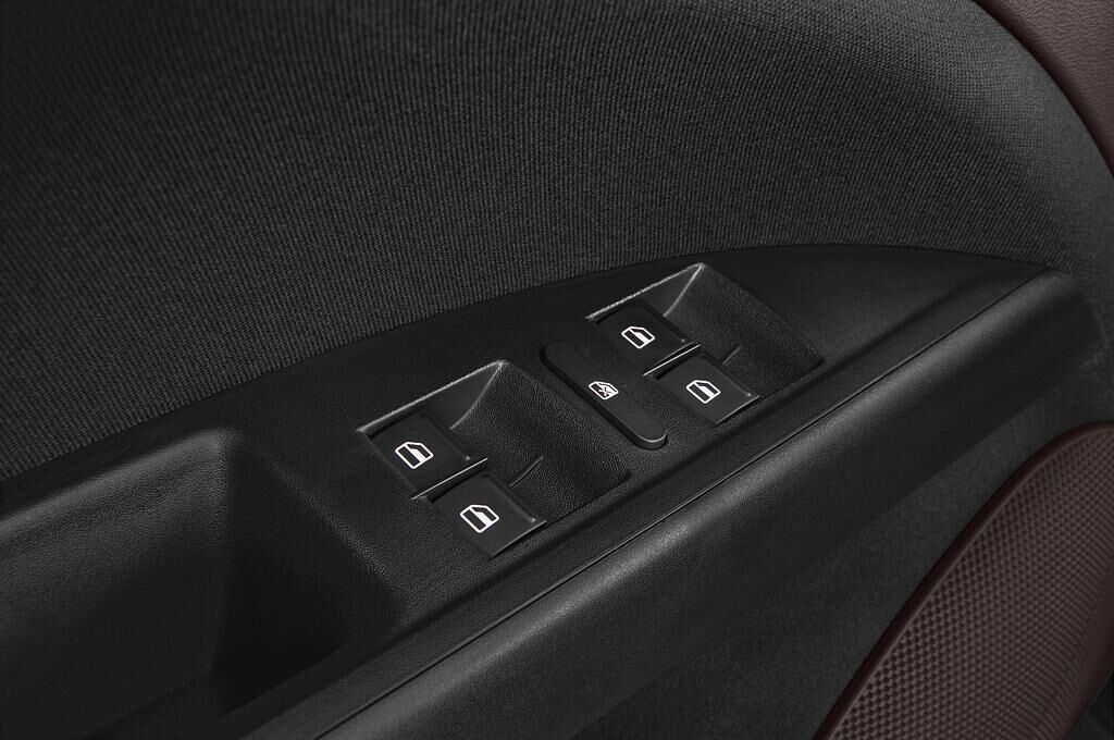 SEAT Altea Freetrack (Baujahr 2011) - 5 Türen Bedienungselemente Tür