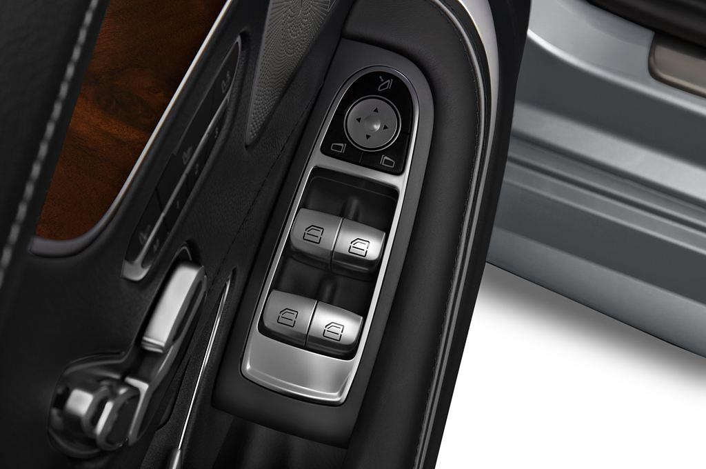 Mercedes S-Class (Baujahr 2015) S 500 4Matic Coup 2 Türen Bedienungselemente Tür