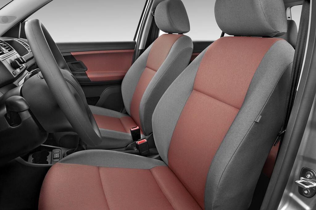 Skoda Fabia (Baujahr 2009) - 5 Türen Vordersitze