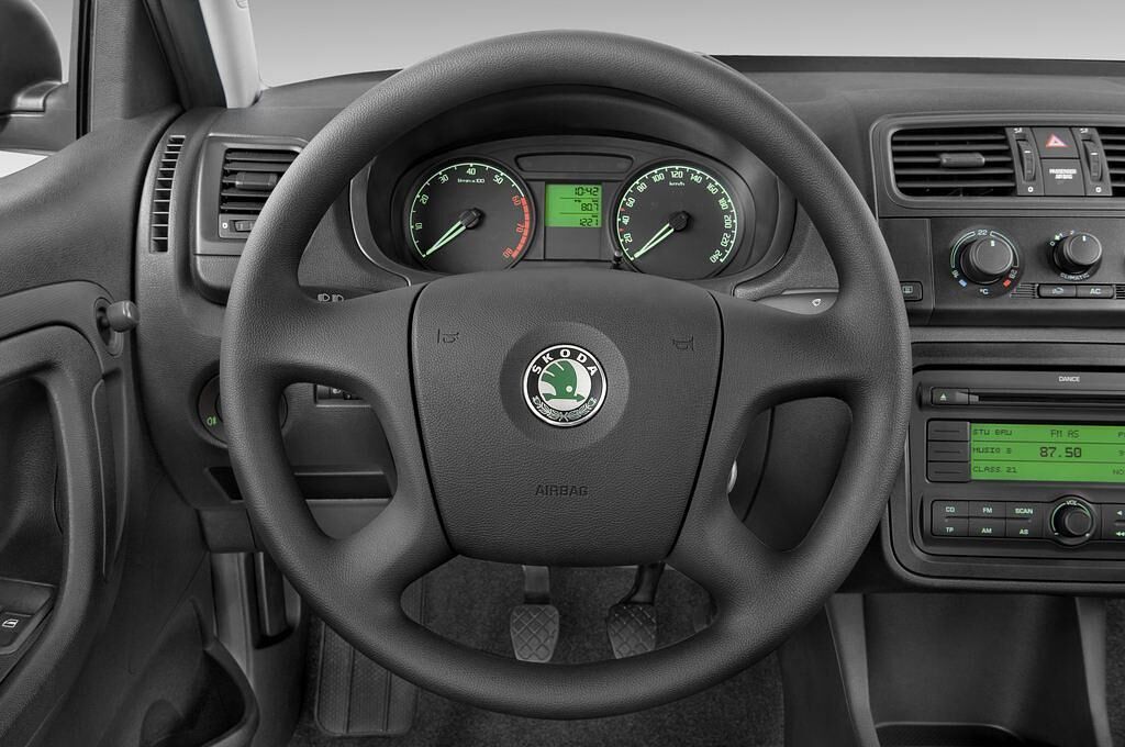 Skoda Fabia (Baujahr 2009) - 5 Türen Lenkrad