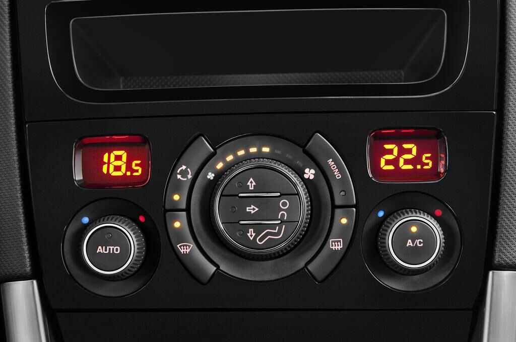 Peugeot 308 (Baujahr 2011) Allure 5 Türen Temperatur und Klimaanlage