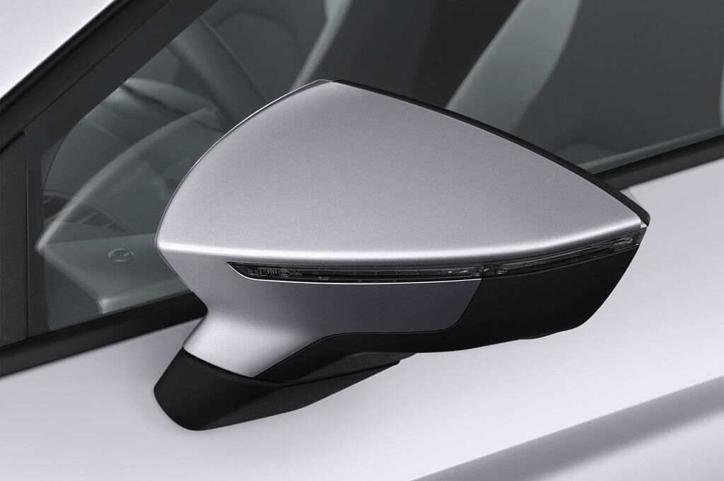 SEAT Leon (Baujahr 2013) Reference 5 Türen Außenspiegel