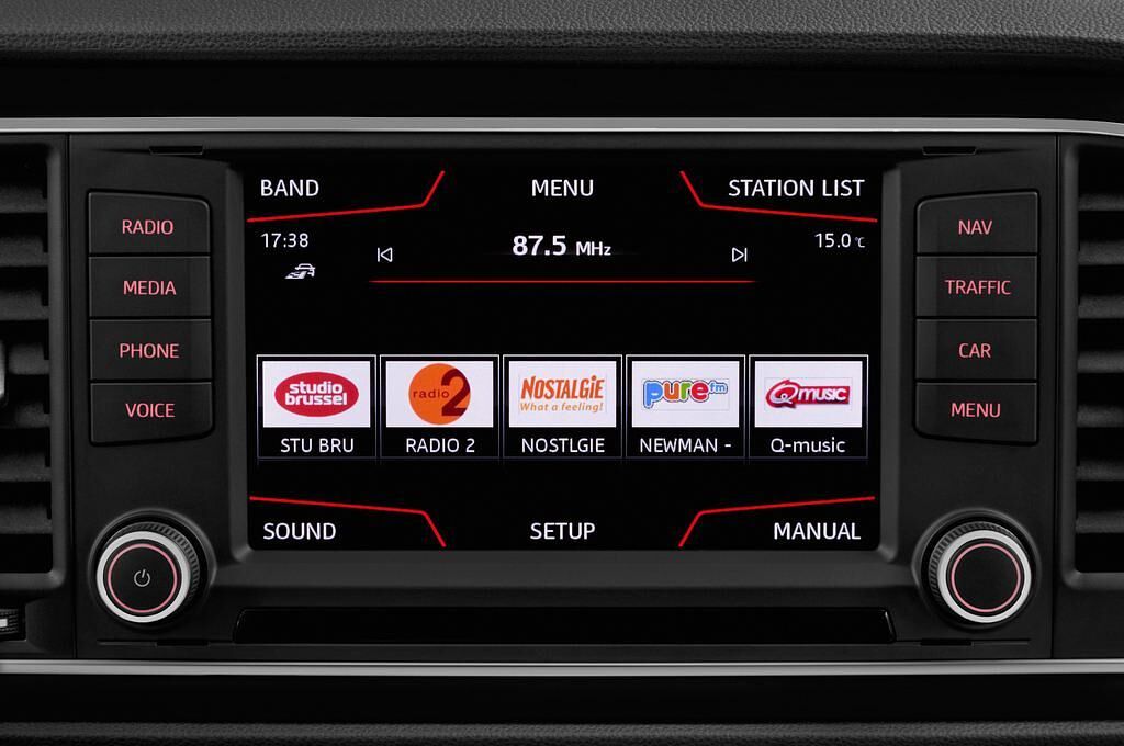 SEAT Leon (Baujahr 2016) CUPRA 290 5 Türen Radio und Infotainmentsystem
