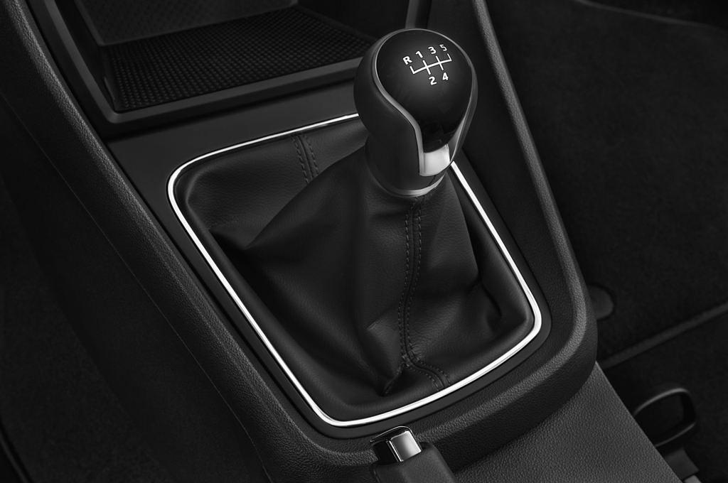 SEAT Leon (Baujahr 2014) Reference 5 Türen Schalthebel