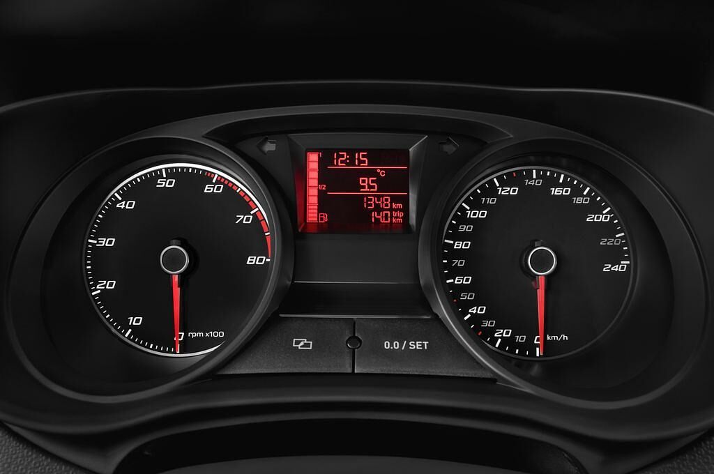 SEAT Ibiza ST (Baujahr 2013) Style 5 Türen Tacho und Fahrerinstrumente