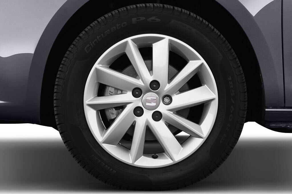 SEAT Ibiza ST (Baujahr 2013) Style 5 Türen Reifen und Felge