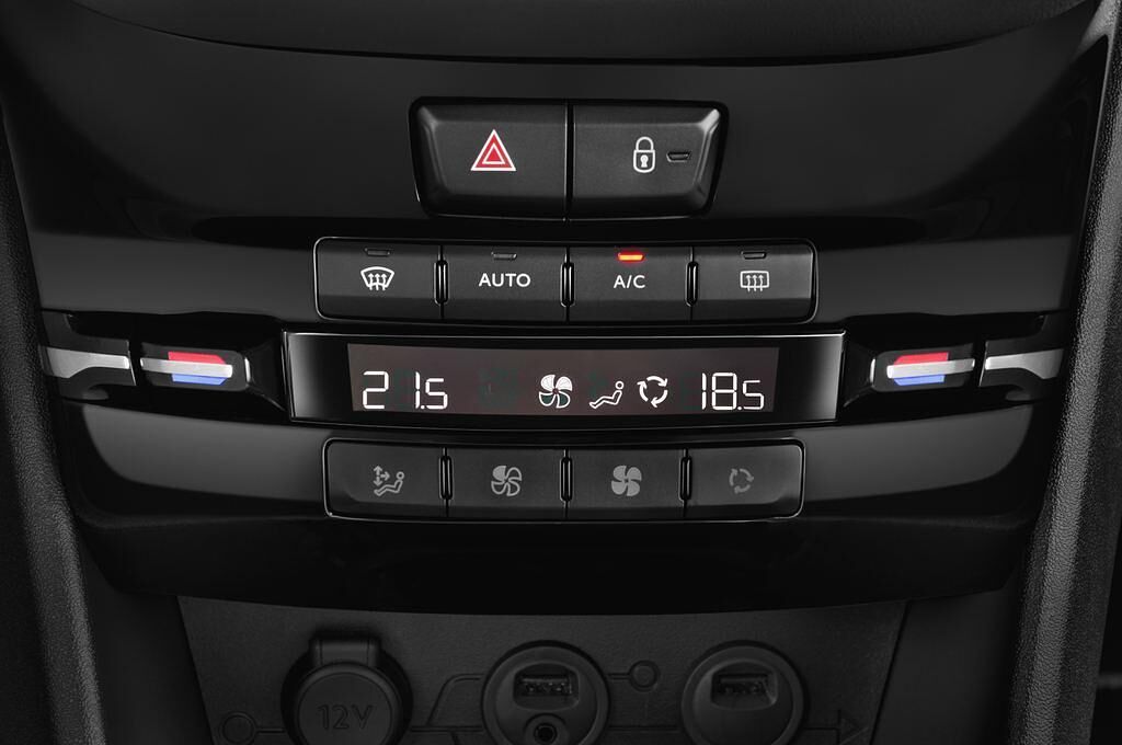 Peugeot 208 (Baujahr 2012) Allure 3 Türen Temperatur und Klimaanlage