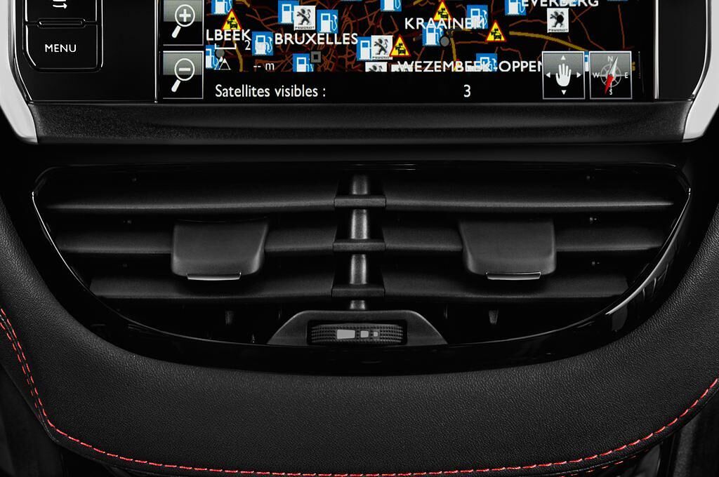Peugeot 208 (Baujahr 2015) GTI 3 Türen Lüftung