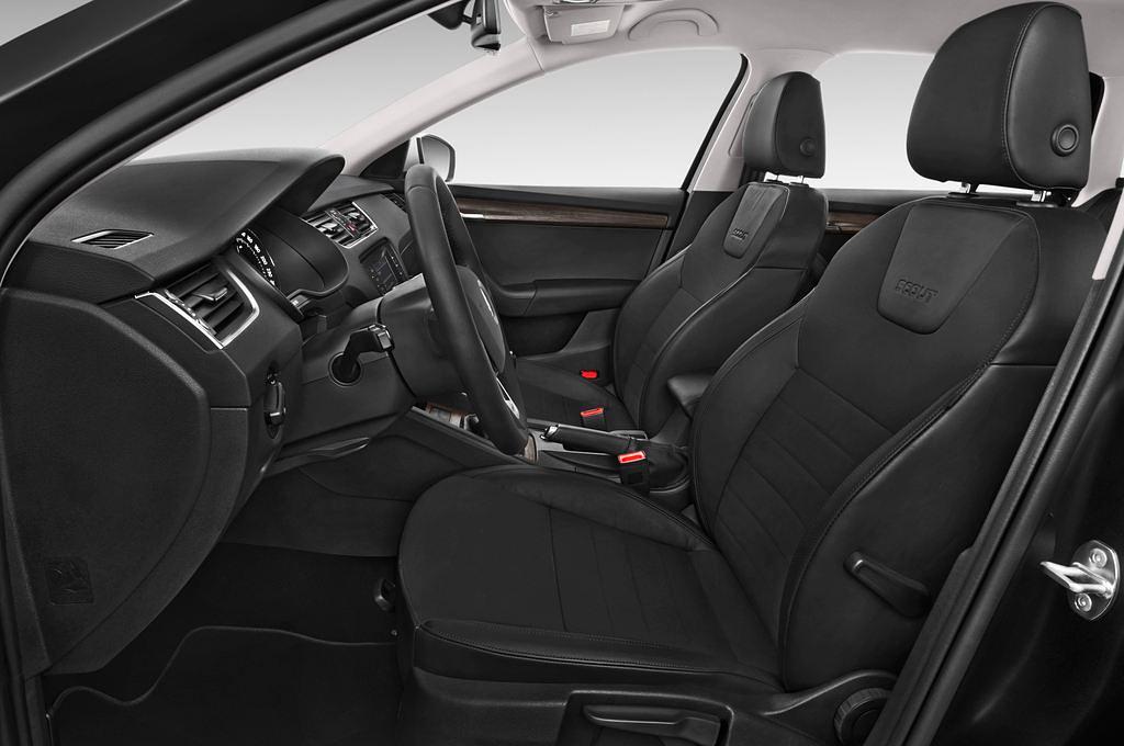 Skoda Octavia (Baujahr 2015) Scout 5 Türen Vordersitze
