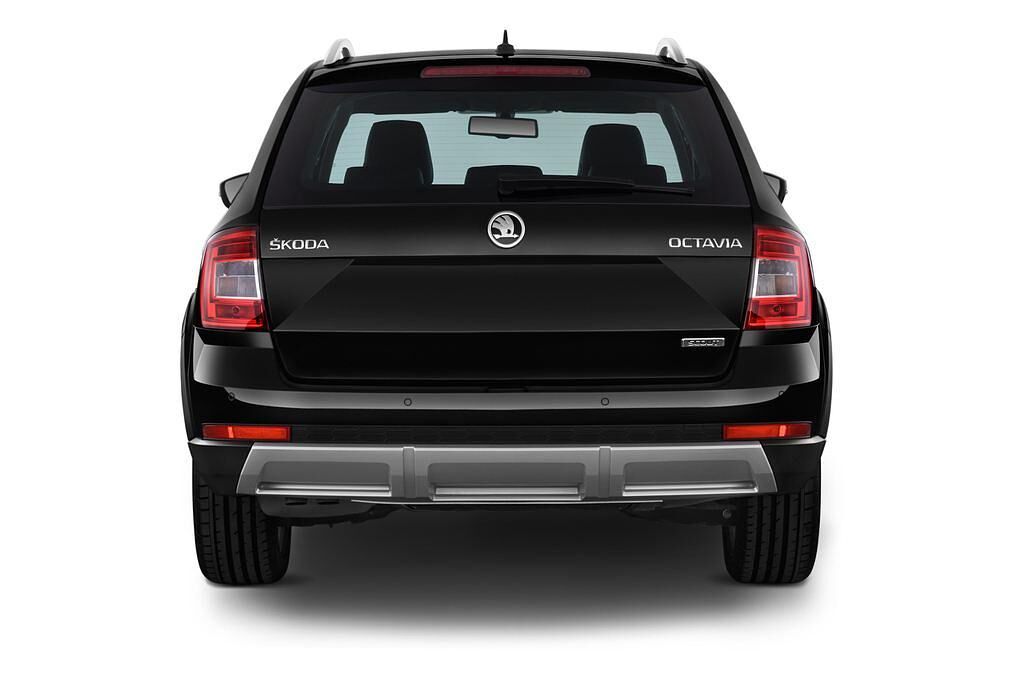 Skoda Octavia (Baujahr 2015) Scout 5 Türen Heckansicht