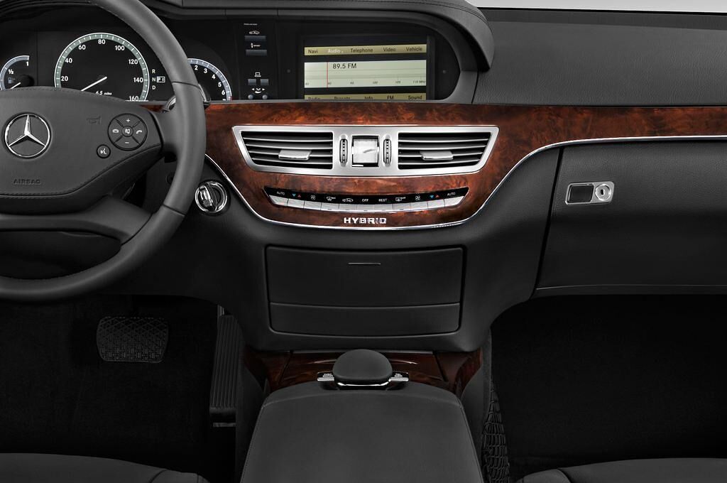 Mercedes S-Class (Baujahr 2011) Hybrid 4 Türen Mittelkonsole