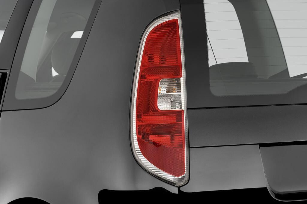 Skoda Roomster (Baujahr 2009) Comfort 5 Türen Rücklicht