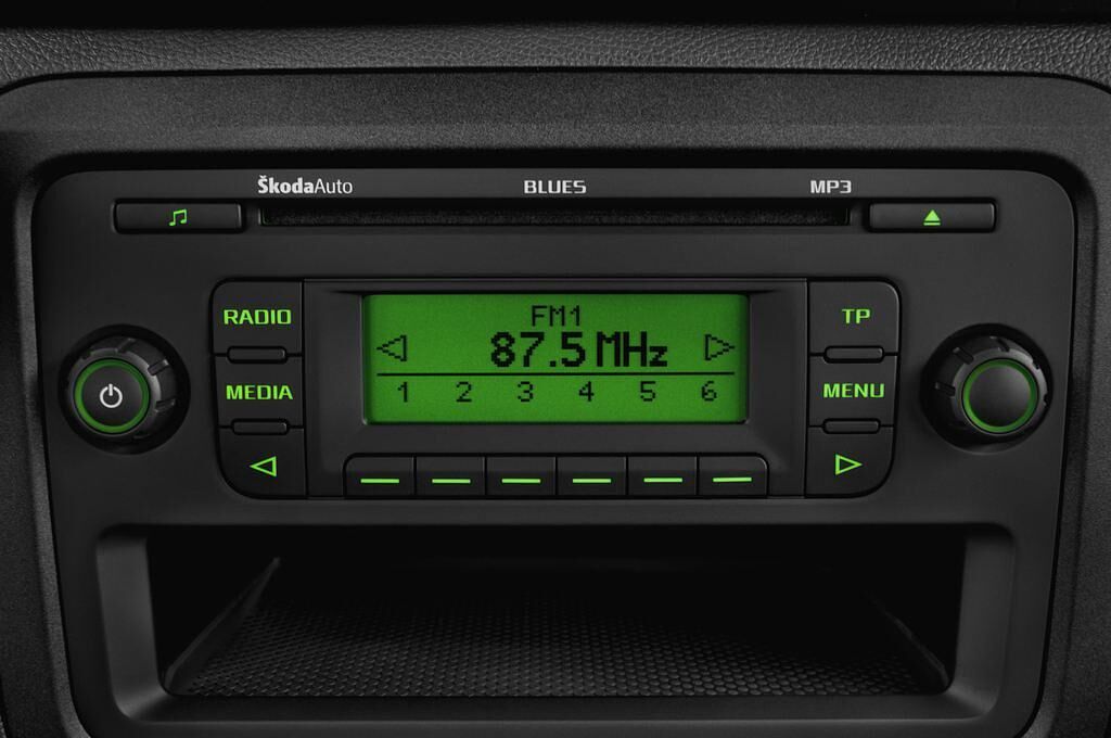 Skoda Roomster (Baujahr 2013) Active 5 Türen Radio und Infotainmentsystem
