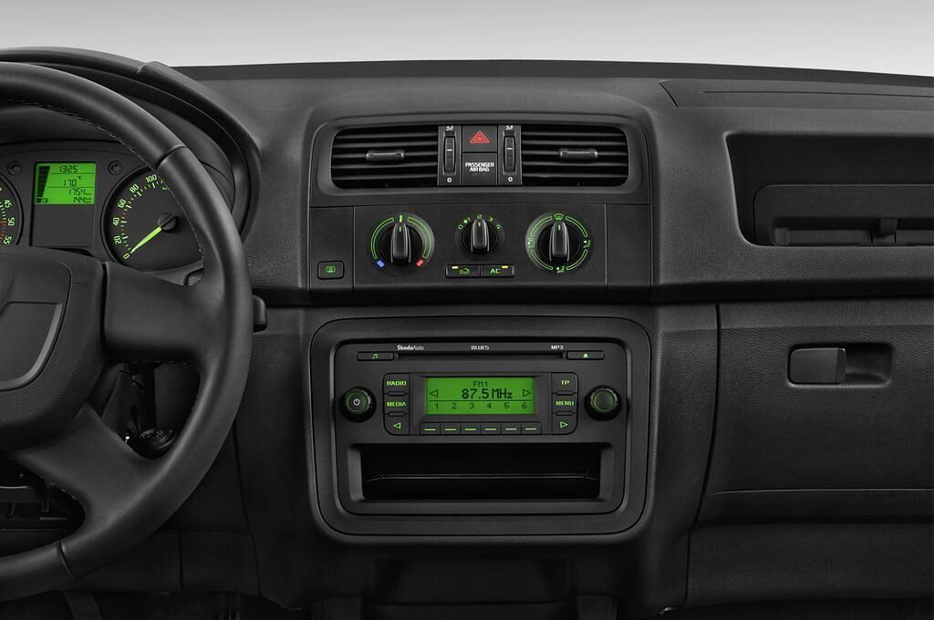 Skoda Roomster (Baujahr 2013) Active 5 Türen Mittelkonsole