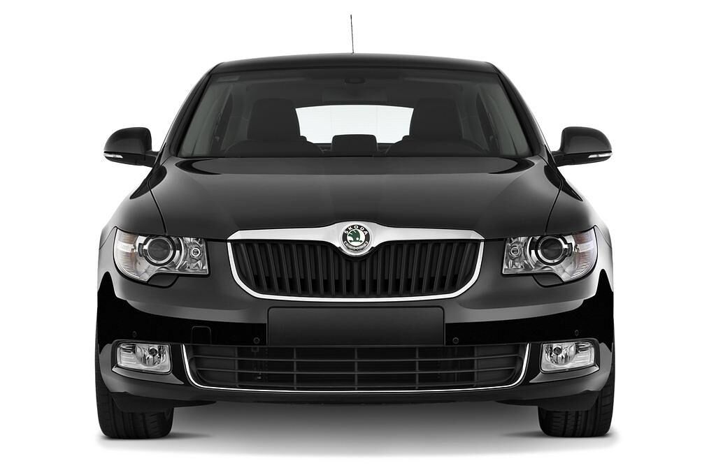 Skoda Superb (Baujahr 2009) Elegance 4 Türen Frontansicht