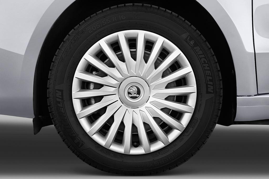 Skoda Superb (Baujahr 2015) Active 5 Türen Reifen und Felge