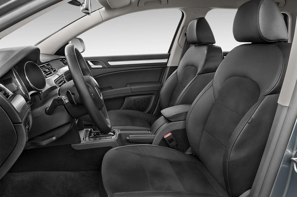 Skoda Superb (Baujahr 2010) Elegance 5 Türen Vordersitze