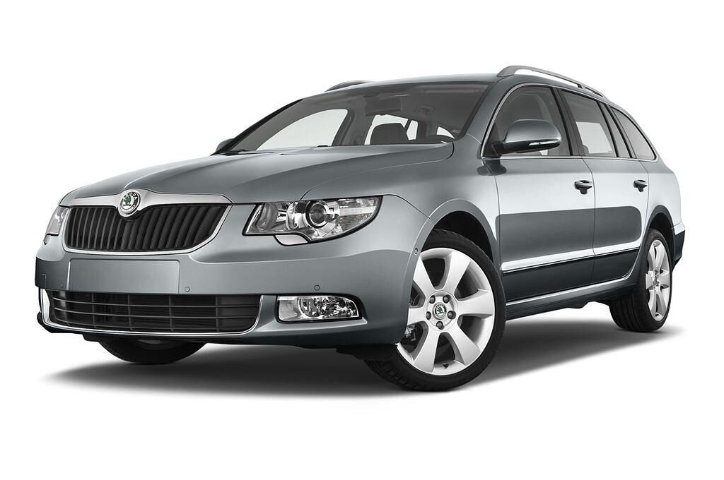 Skoda Superb (Baujahr 2010) Elegance 5 Türen seitlich vorne mit Felge